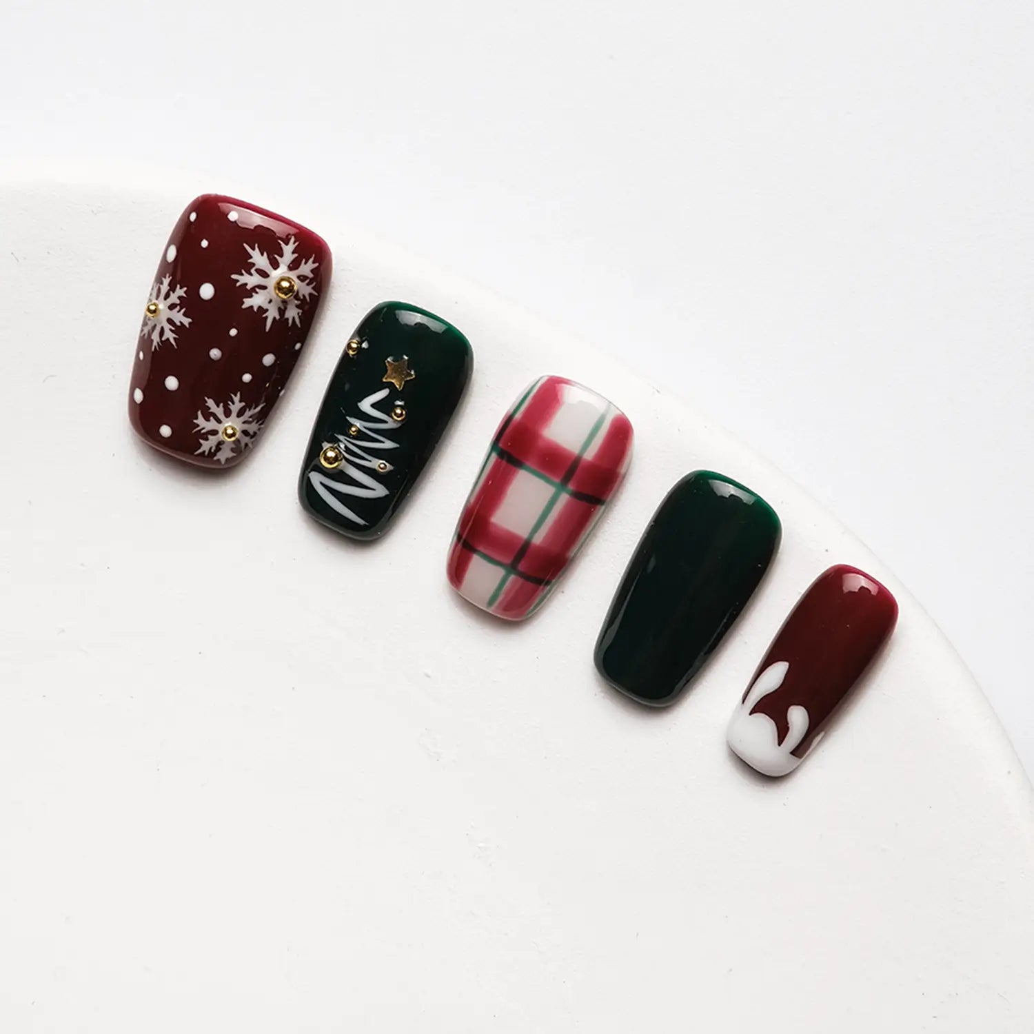 Christmas press on nails with snowflakes and christmas tree